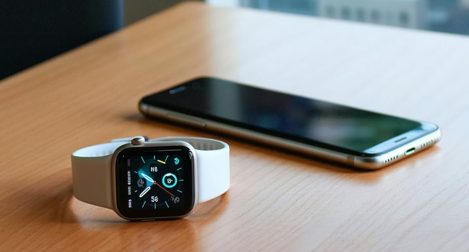 Integration of Wearables With Smartphones